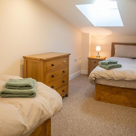 Bears Court Daire Cheltenham Dış mekan fotoğraf