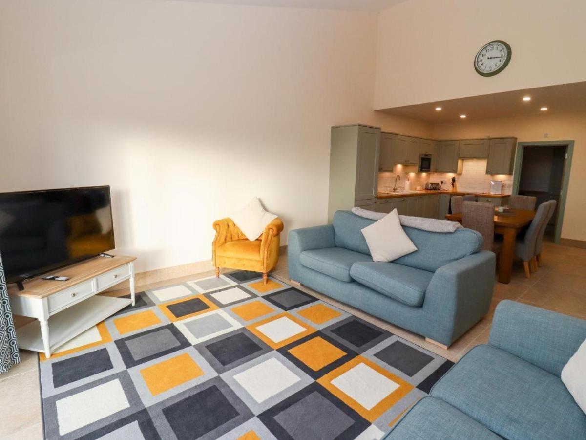 Bears Court Daire Cheltenham Dış mekan fotoğraf
