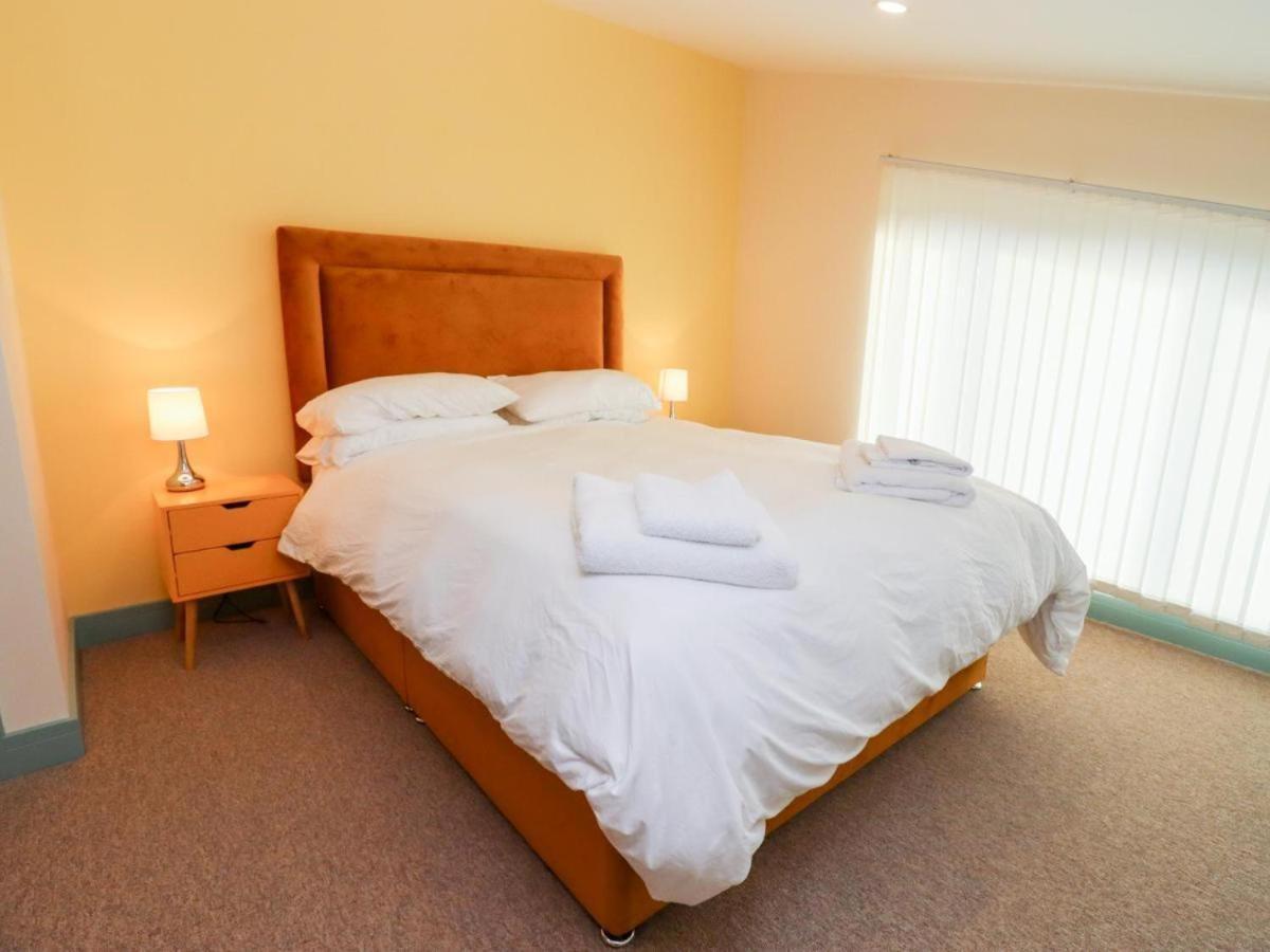 Bears Court Daire Cheltenham Dış mekan fotoğraf
