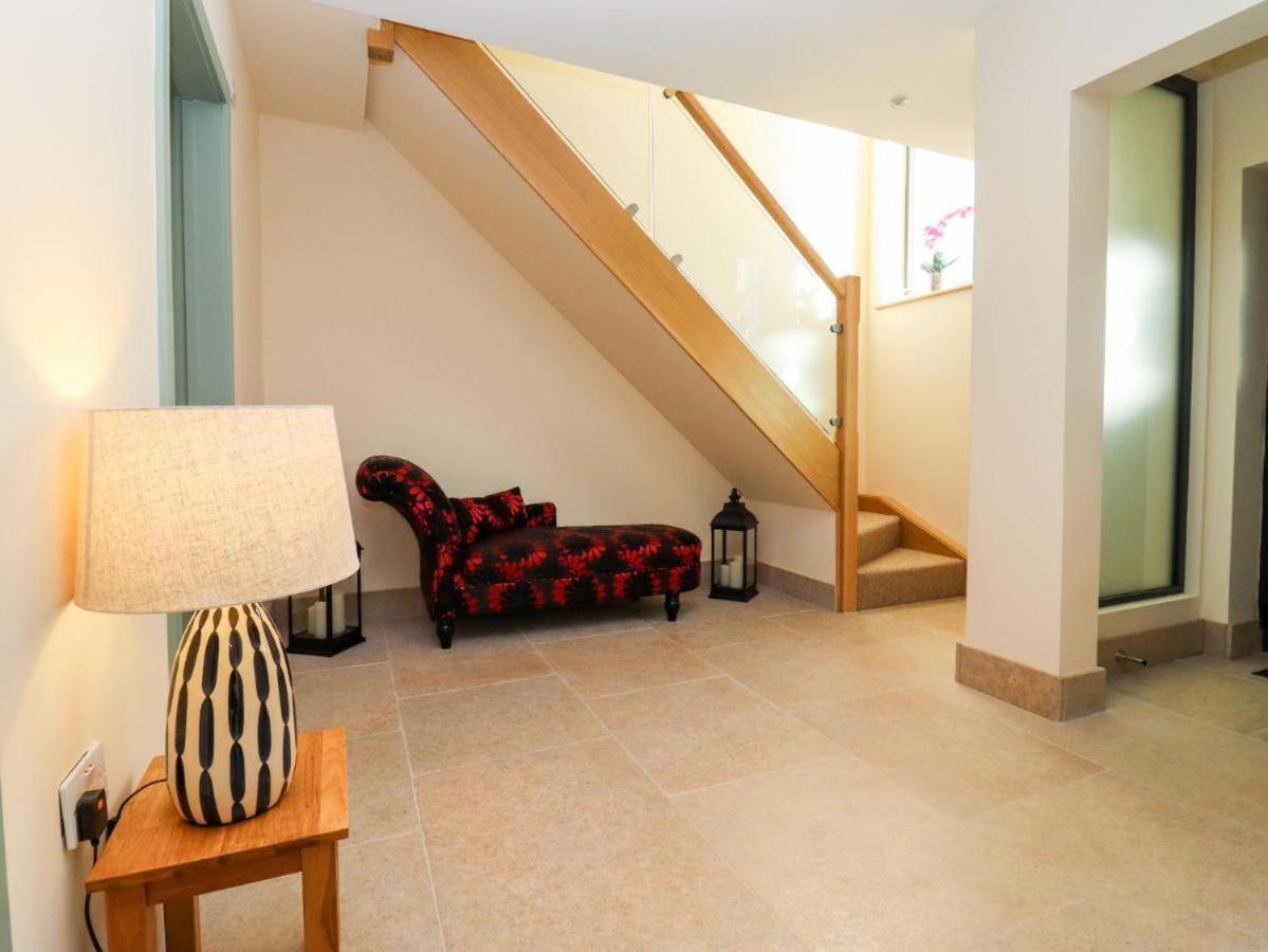 Bears Court Daire Cheltenham Dış mekan fotoğraf