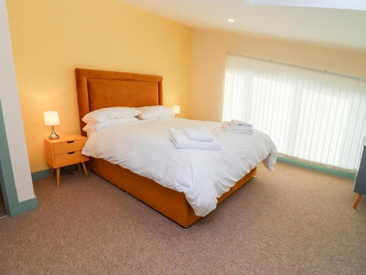 Bears Court Daire Cheltenham Dış mekan fotoğraf