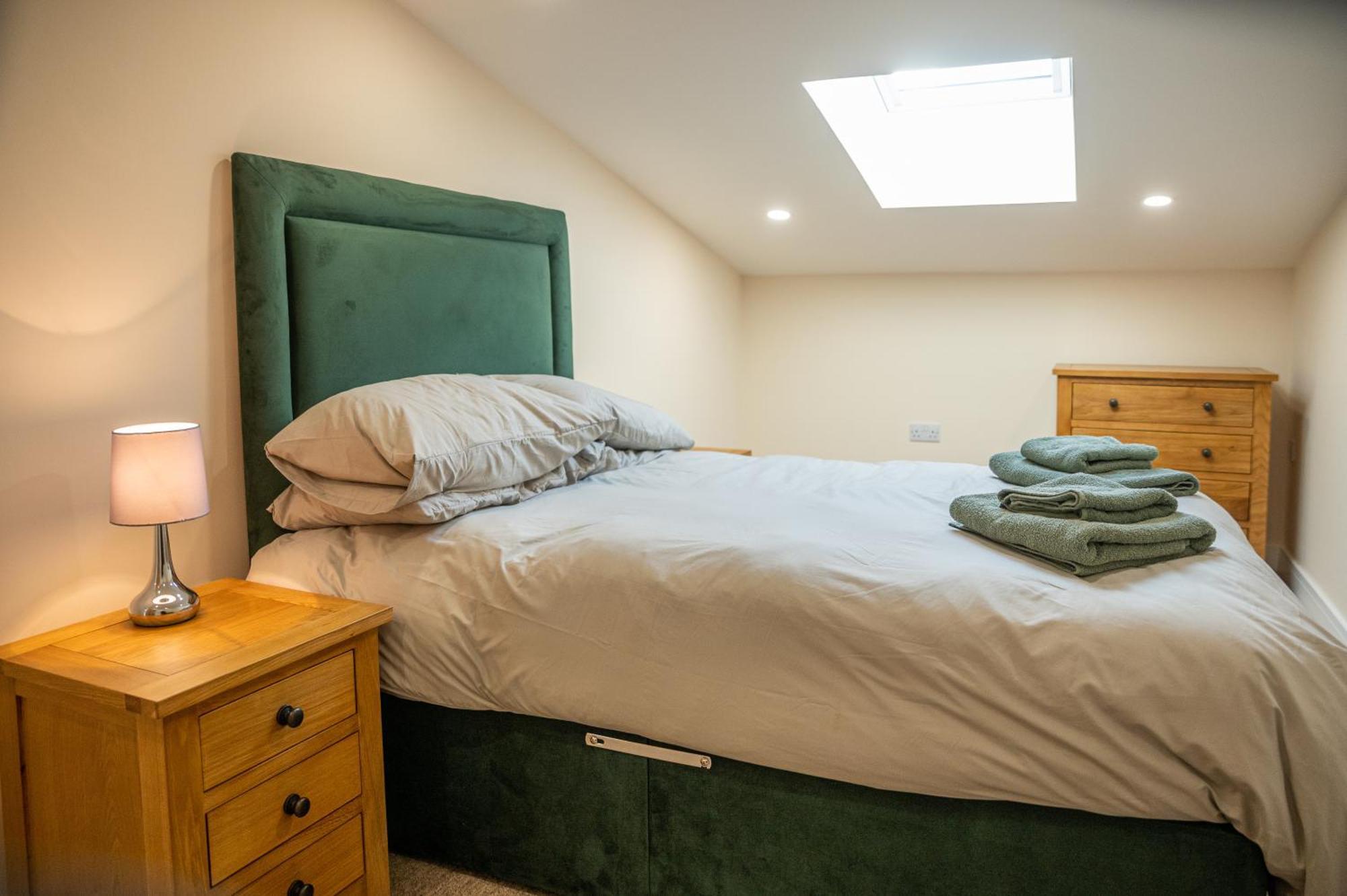 Bears Court Daire Cheltenham Dış mekan fotoğraf