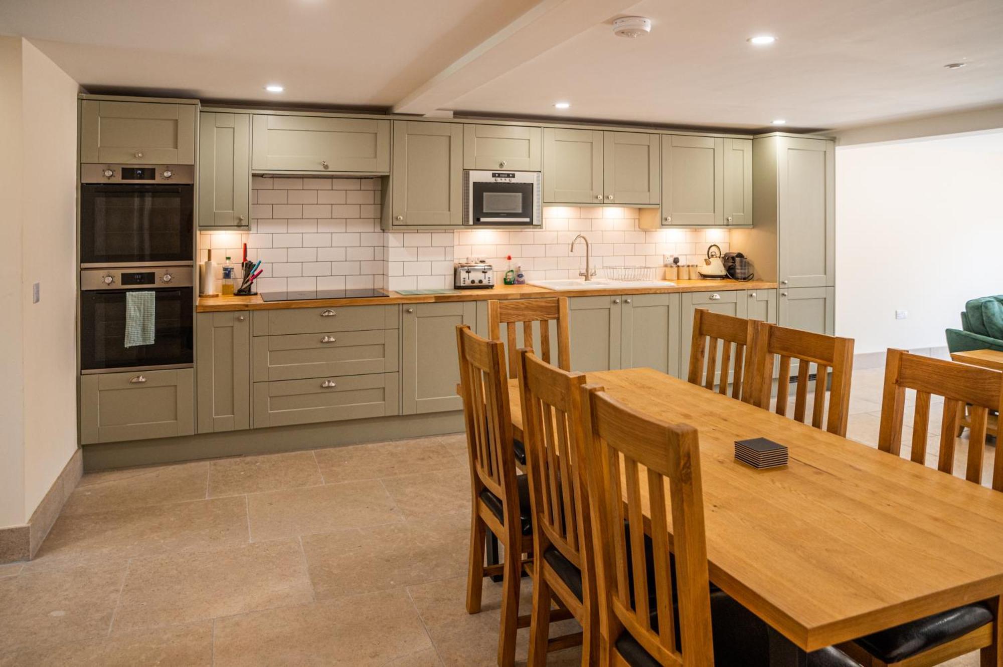 Bears Court Daire Cheltenham Dış mekan fotoğraf