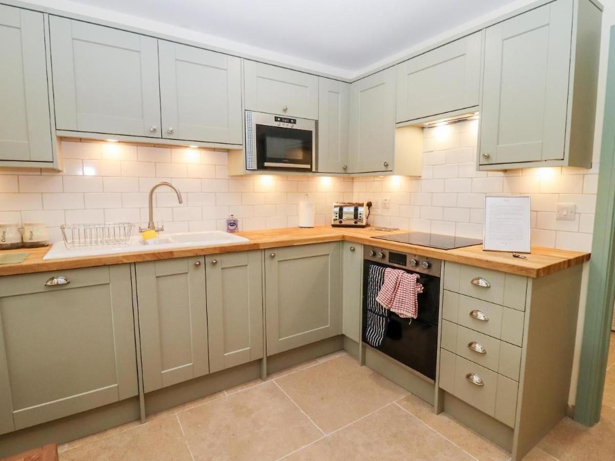 Bears Court Daire Cheltenham Dış mekan fotoğraf